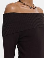 Джемпер с открытыми плечами