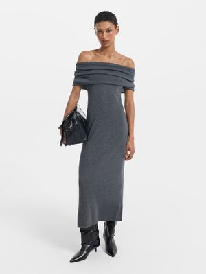 

Трикотажное платье миди с шерстью