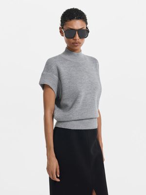 

Свитер с шерстью