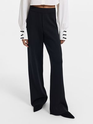 

Трикотажные брюки-палаццо