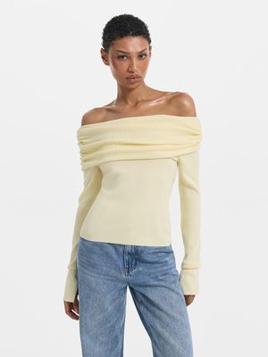 

Джемпер с открытыми плечами