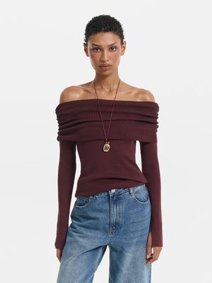 

Джемпер с открытыми плечами