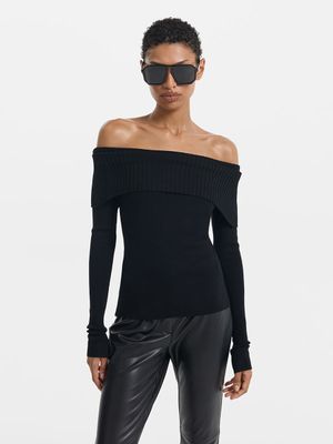 

Джемпер с открытыми плечами