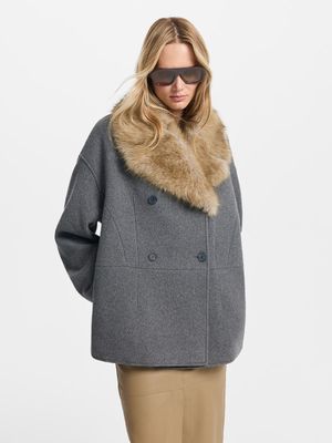 

Двубортное полупальто из шерсти