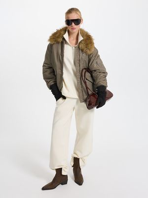 

Утепленная куртка-бомбер