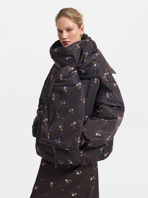 

Оверсайз пуховик с цветочным принтом