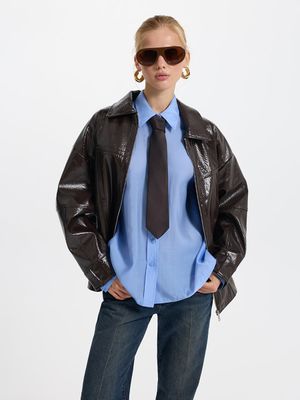 

Куртка из лаковой экокожи