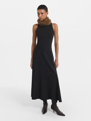 

Платье со съемным меховым воротником