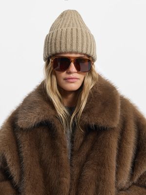 

Шапка бини с ангорой