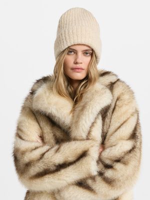 

Шапка бини с шерстью