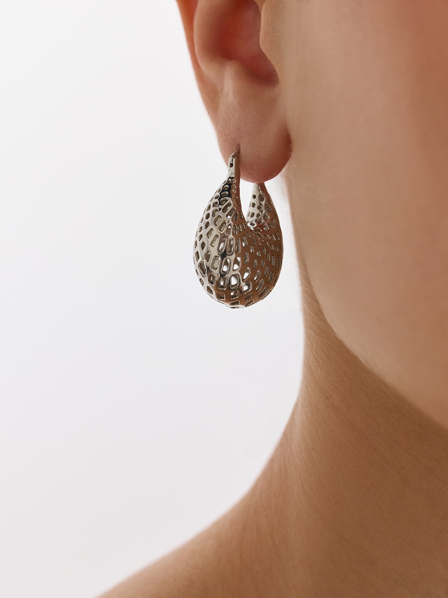 Объемные серьги