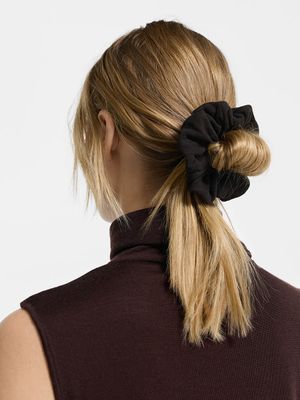 

Резинка для волос из натуральной замши