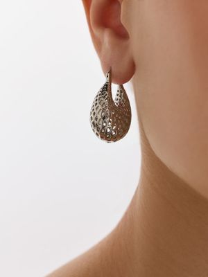 

Объемные серьги с перфорацией