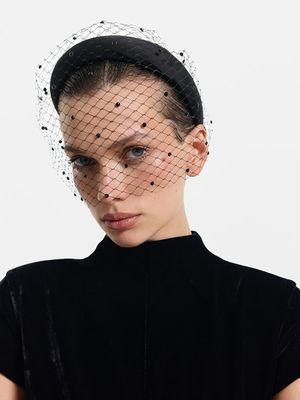 

Ободок для волос с вуалью