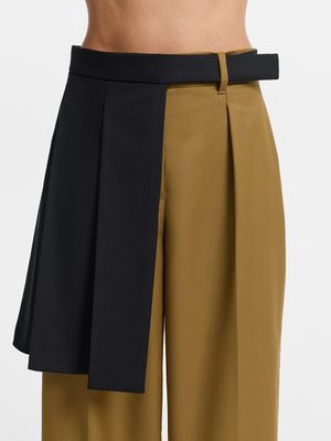 

Асимметричный пояс-баска