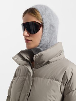 

Капор из ангоры