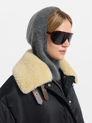 

Капор с ангорой