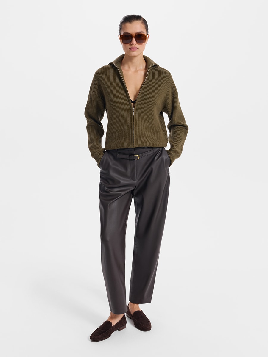 Брюки из экокожи