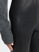 Легинсы из экокожи