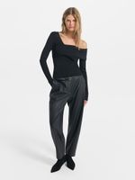 Брюки из экокожи