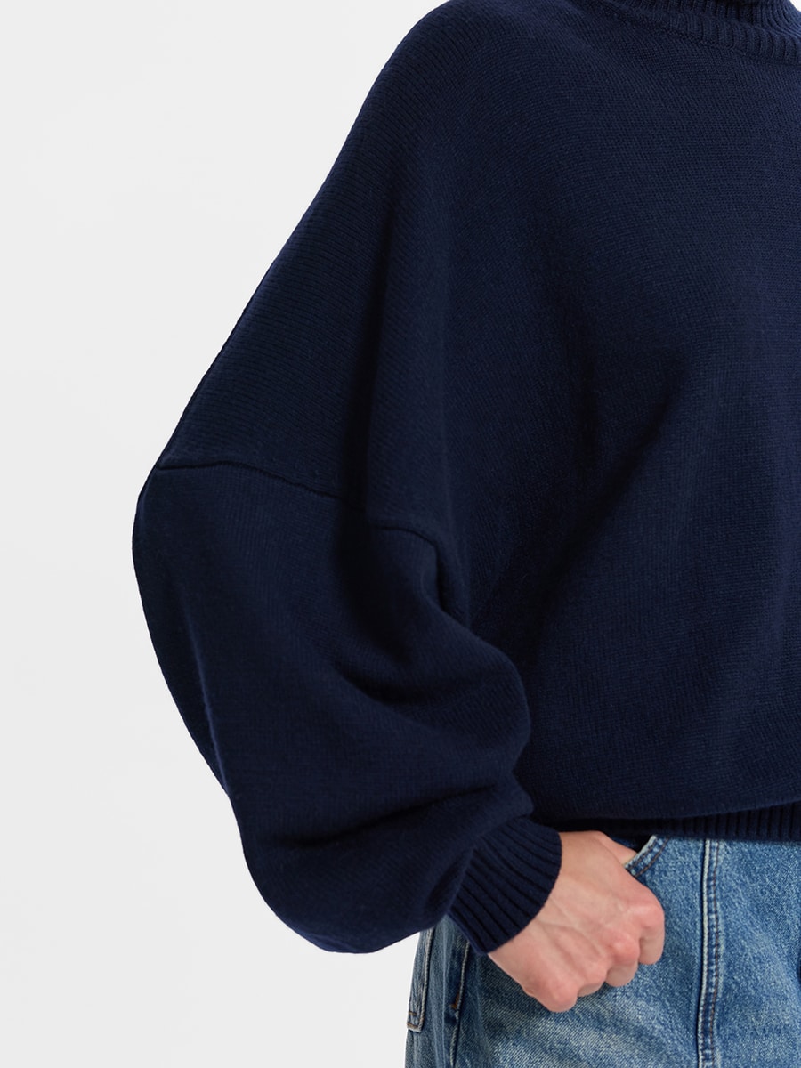 Свитер из шерсти