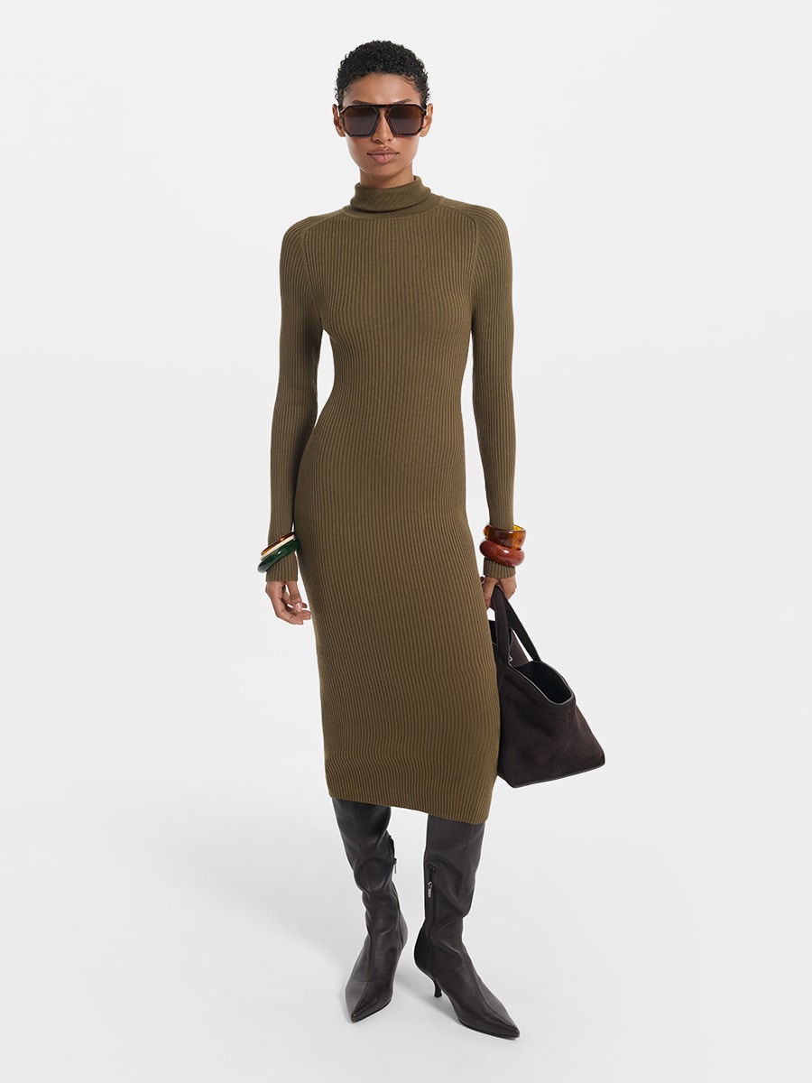 Трикотажное платье миди