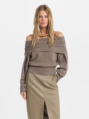 

Джемпер из шерсти с открытыми плечами