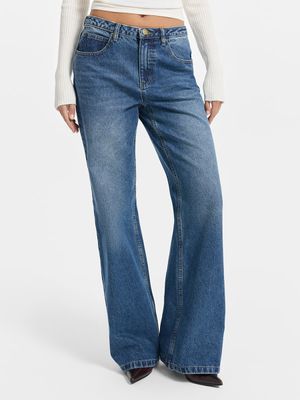 

Джинсы Flare fit со средней посадкой