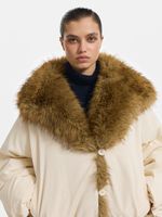 Куртка с меховым воротником