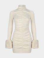 Платье с меховыми манжетами