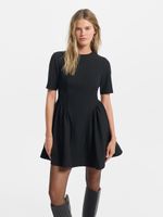 Платье с меховым воротником