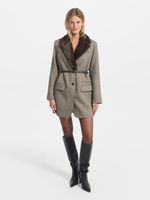 Платье-жакет с меховым воротником