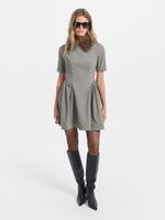 Платье с меховым воротником