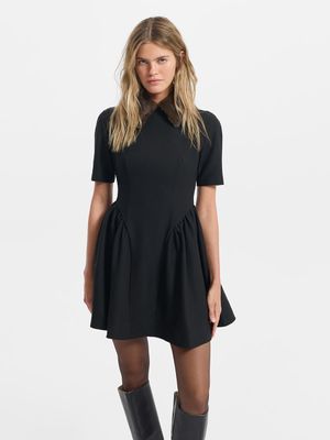 

Платье со съемным меховым воротником