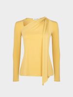 Лонгслив с асимметричным вырезом