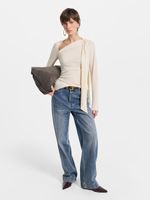 Лонгслив с асимметричным вырезом