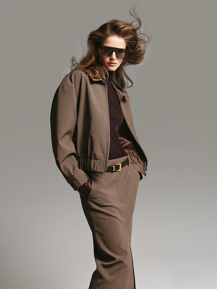 Бомбер с отложным воротником