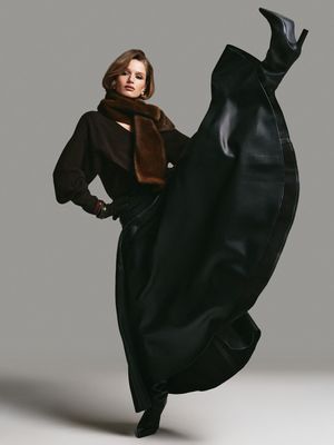 

Юбка миди из экокожи со складками