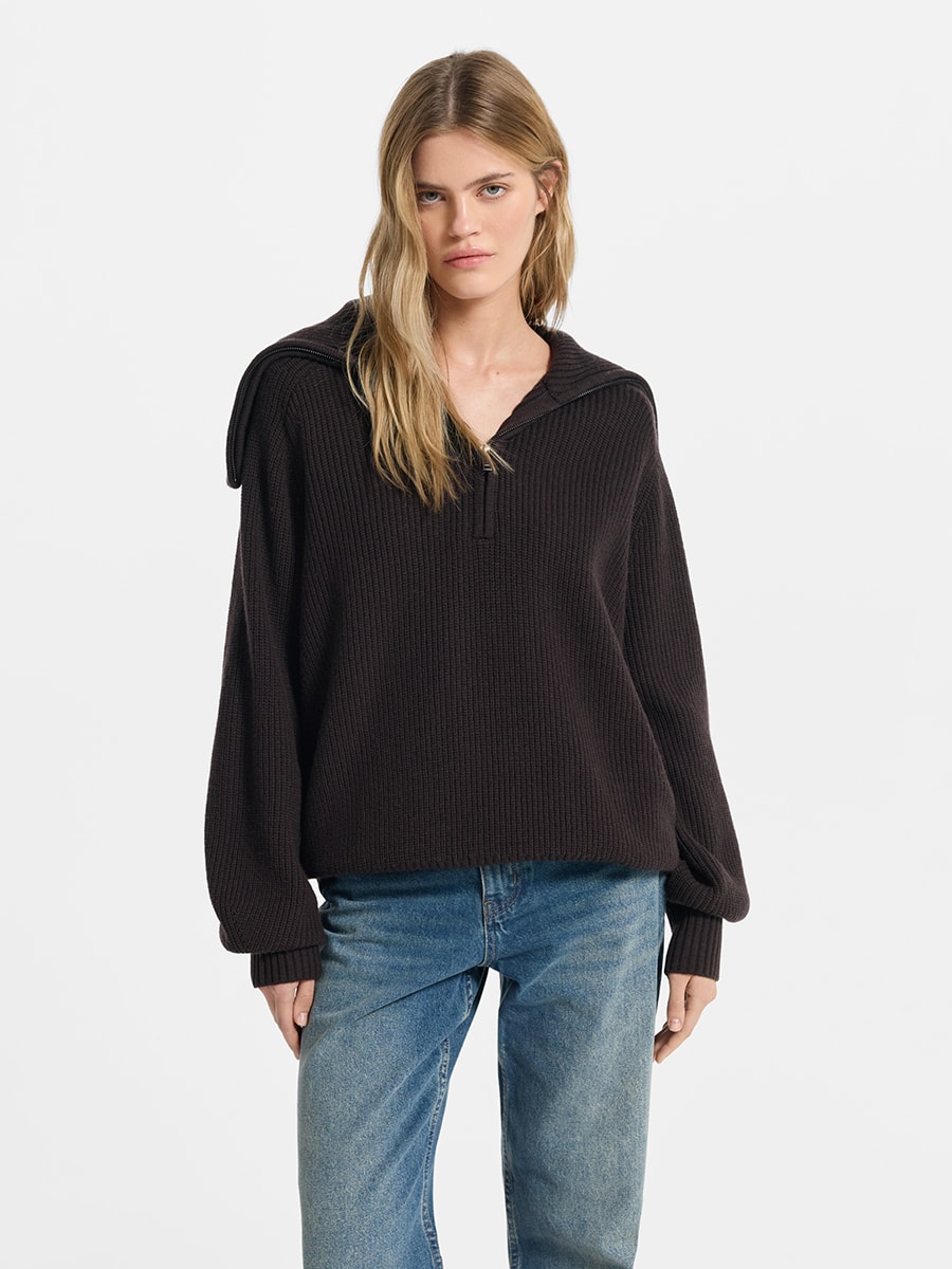 Свитер из шерсти