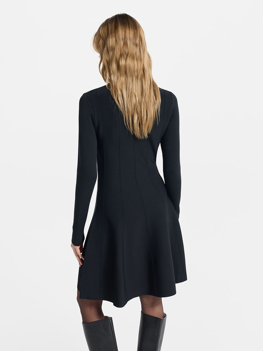 Трикотажное платье мини