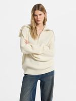 Свитер из шерсти