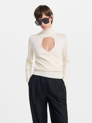 

Водолазка с акцентным вырезом