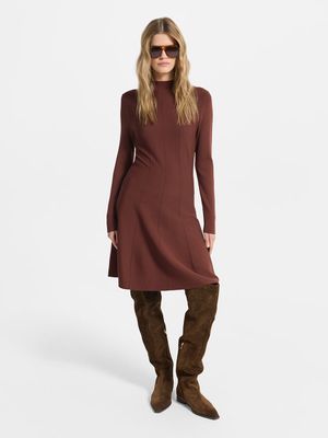 

Трикотажное платье мини