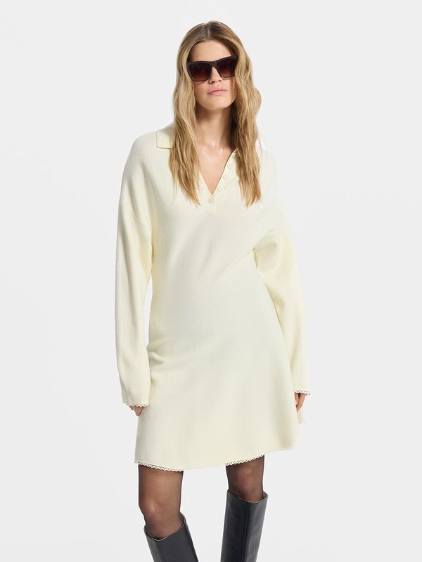 Трикотажное платье с шерстью