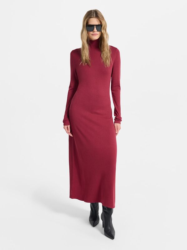 Трикотажное платье миди