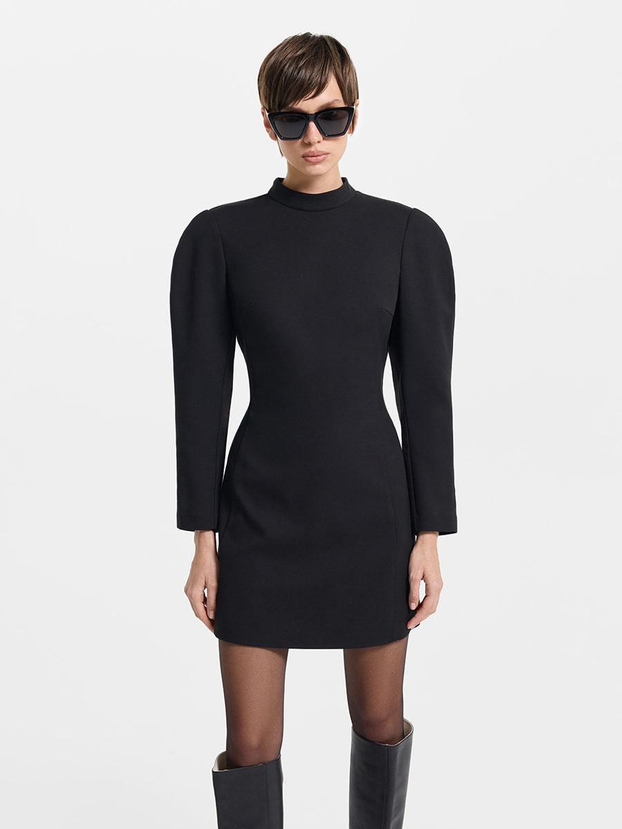 Платье с кружевным воротником