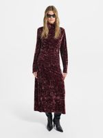 Бархатное платье