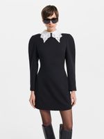 Платье с кружевным воротником