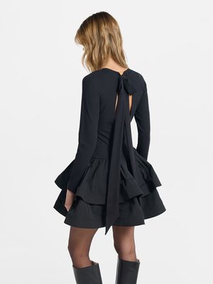 

Платье мини с воланами и бантом на спинке