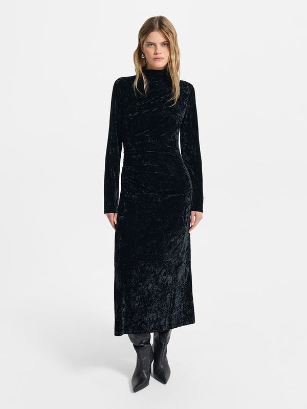 Бархатное платье